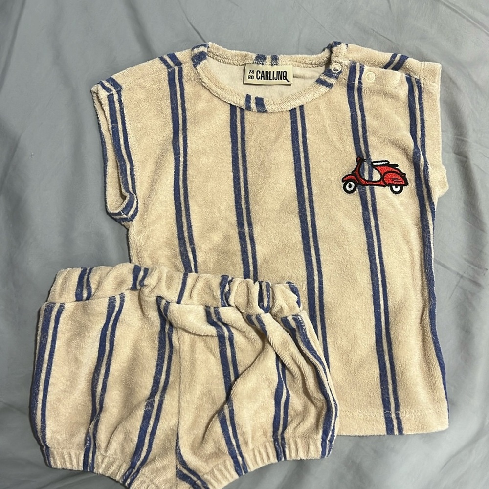 Carlijng Baby Boy Terry Shirt and Bloomer Set - Size 12 month